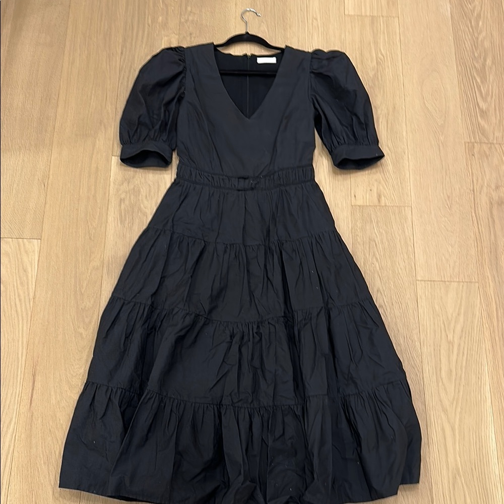 Little Moon Black Puff Sleeve V-Neck Dress